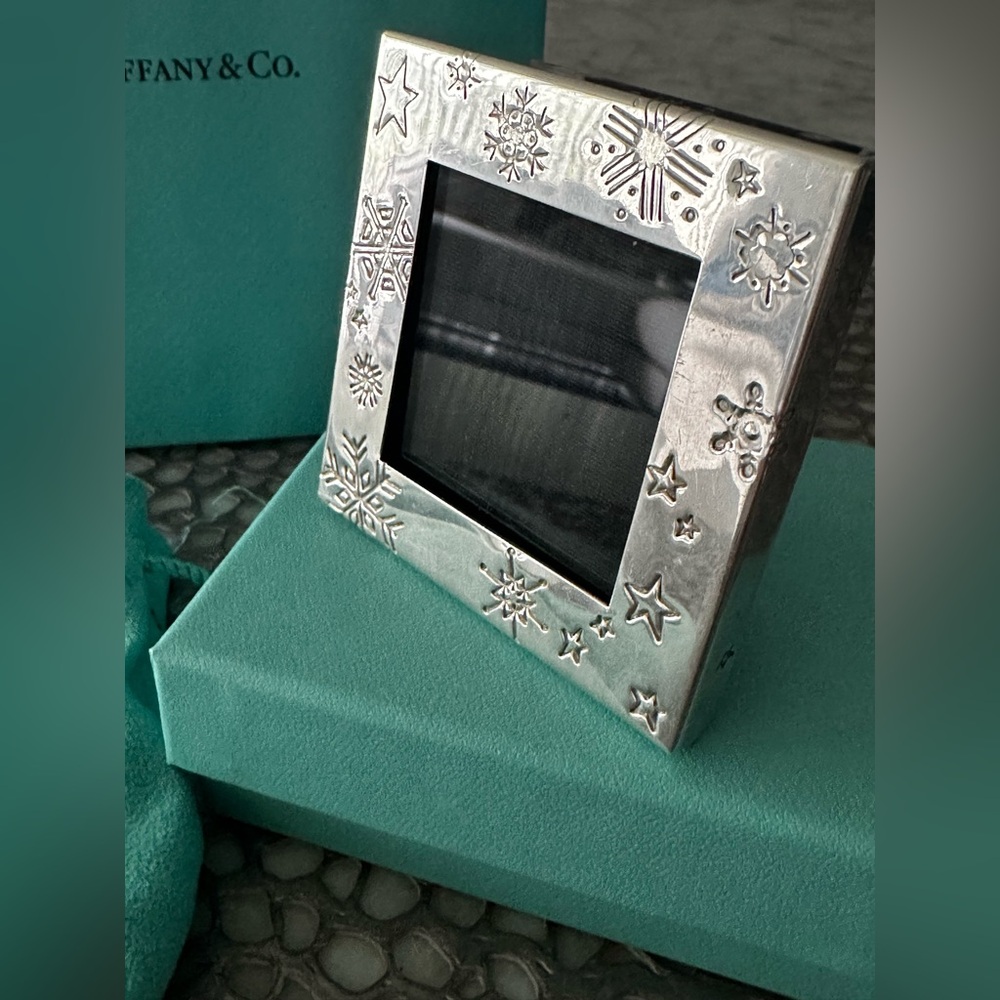 Authentic Tiffany & Co 2.5" Sterling Silver Snowflake Photo Frame